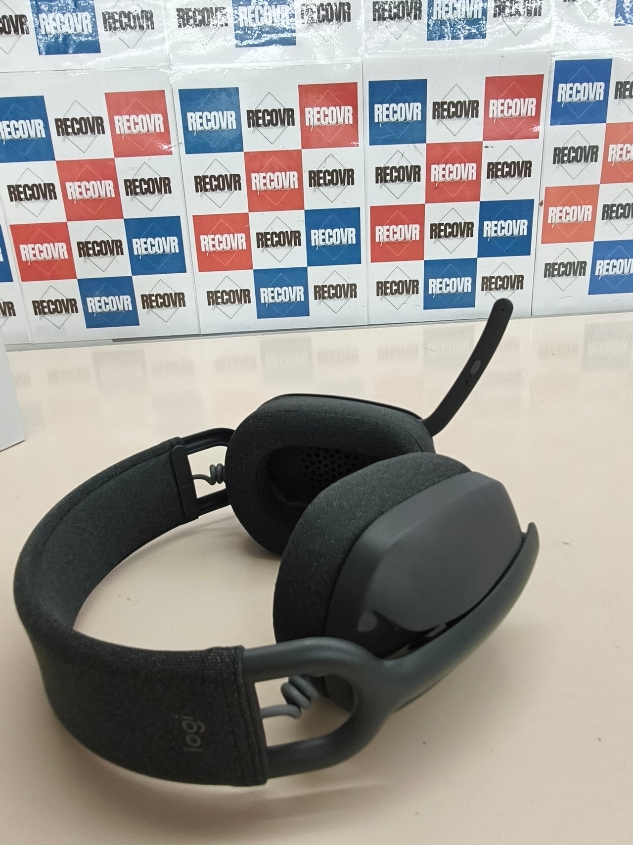 Auriculares inalámbricos con cancelación de Ruido. Logitech