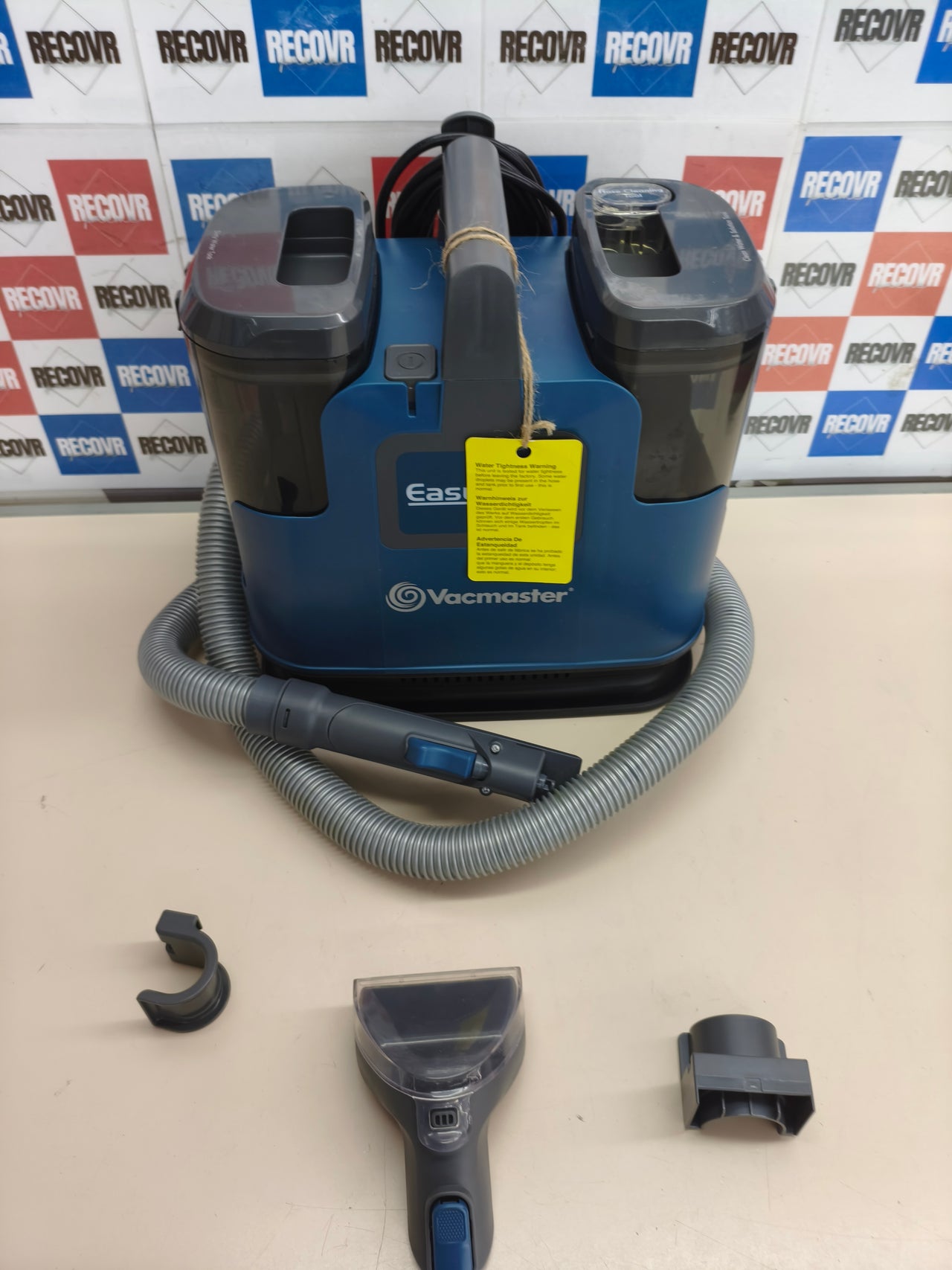 Limpiador de tapicerías y alfombras Vacmaster 500W multisuperficie