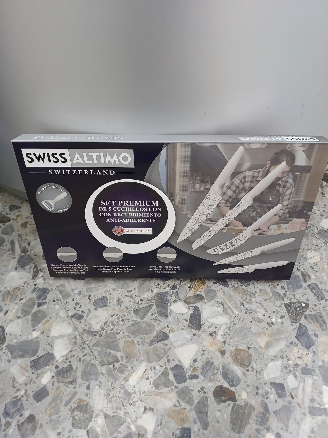 Set de 5 Cuchillos con Recubrimiento Antiadherente + Pelador, mango antideslizante y hoja antibacterial