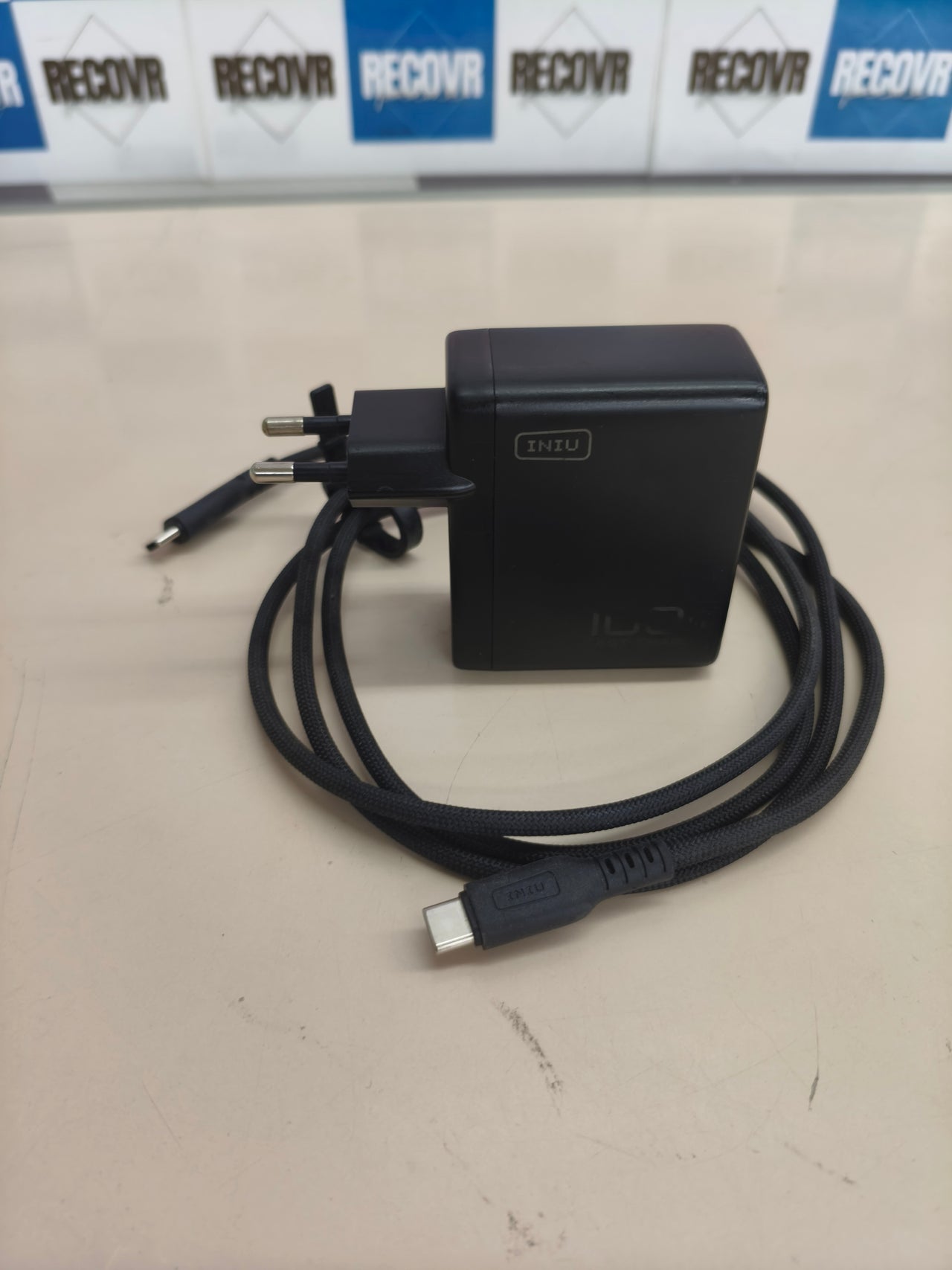 Cargador USB-C INIU GaN 100W de 3 puertos