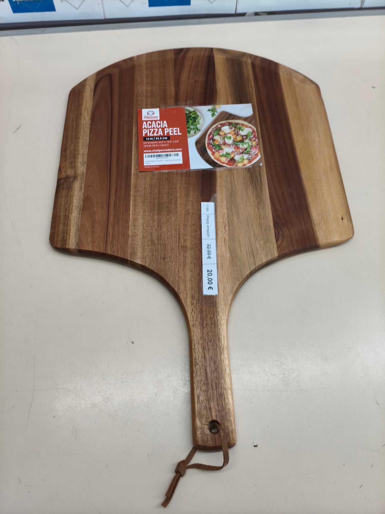 Pala para pizza Chef Pomodoro 35,5 cm de madera de acacia para horno