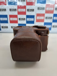 Estuche MegaGear MG1403 para Leica Q-P, Q (Typ 116)