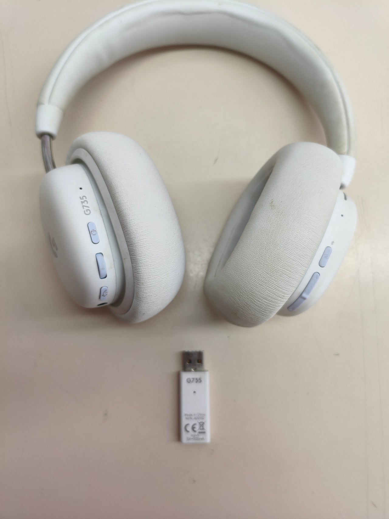 Auriculares Logitech Blancos B735