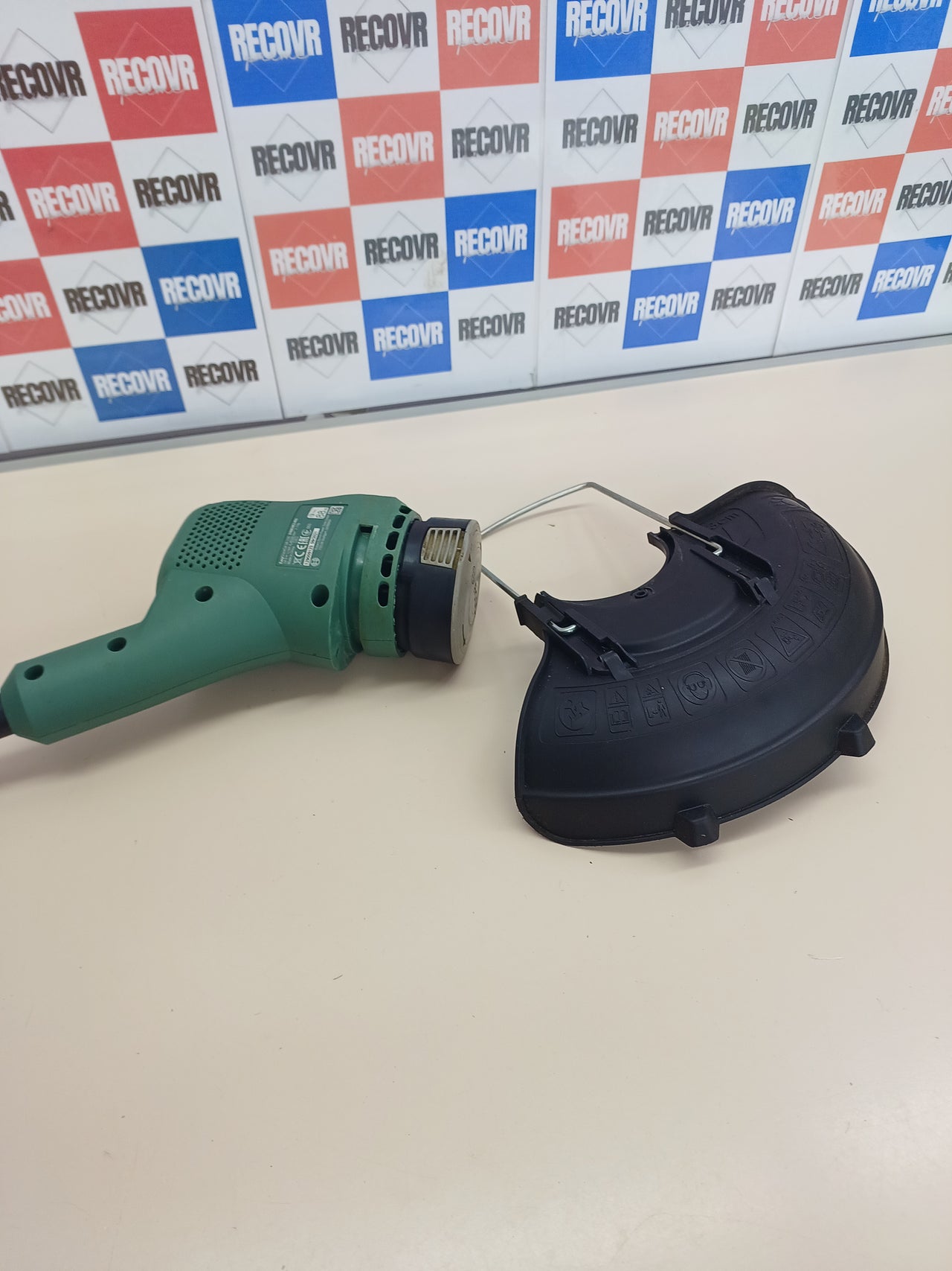 Cortabordes Bosch EasyGrassCut 18V 23cm