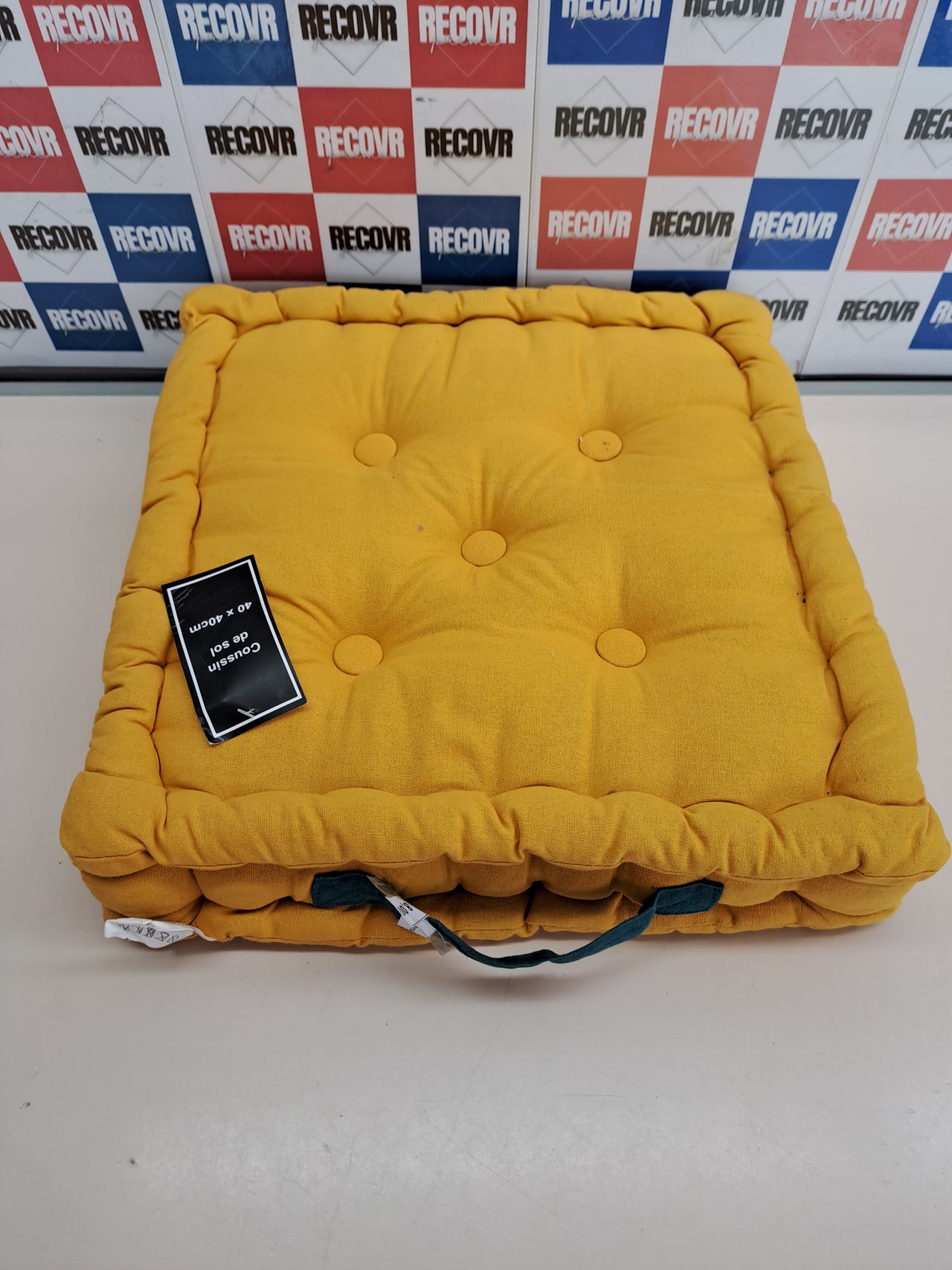 Cojín suelo 40x40 amarillo mostaza asa Atout Ciel