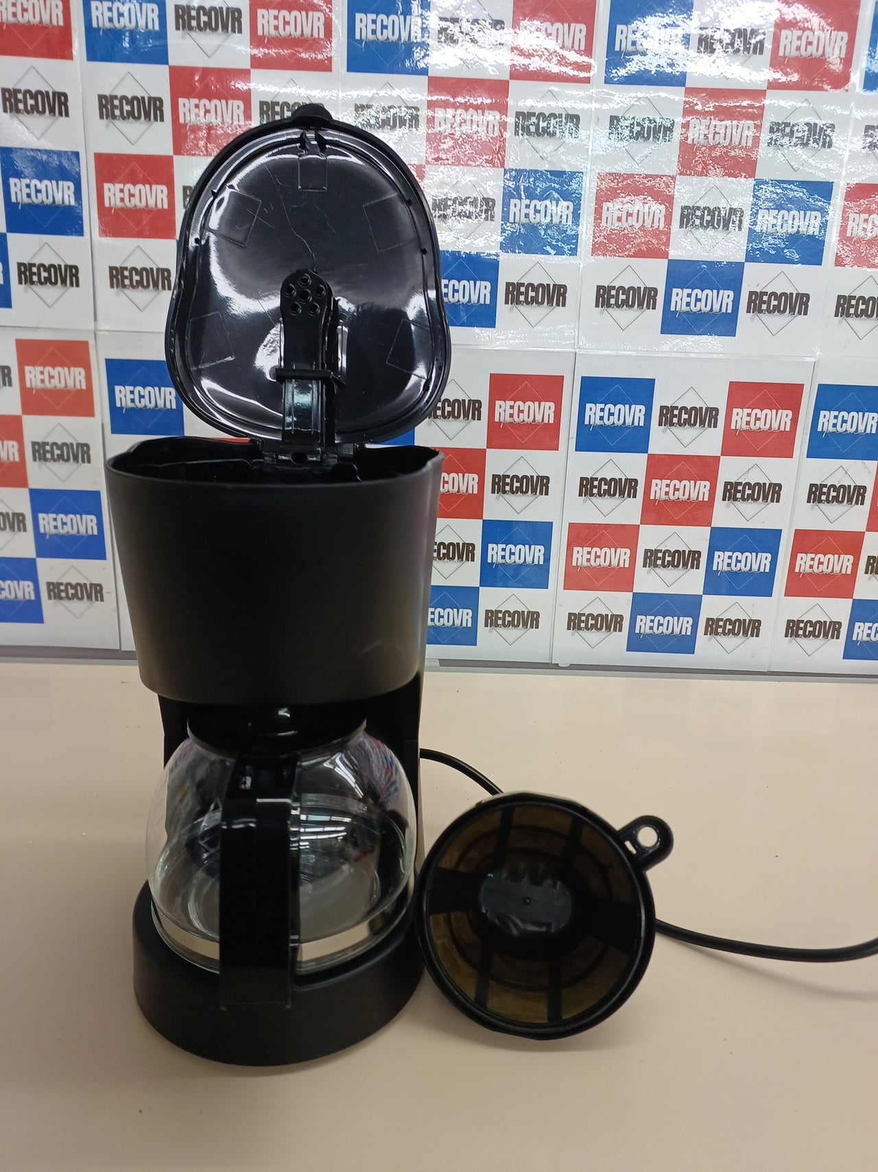 Cafetera 6 tazas 600W con apagado automático Tristar