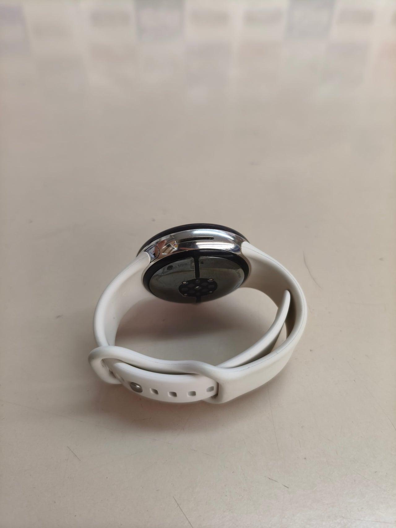 Pixel Watch 2, smartwatch Fitbit, LTE, plata, porcelana
