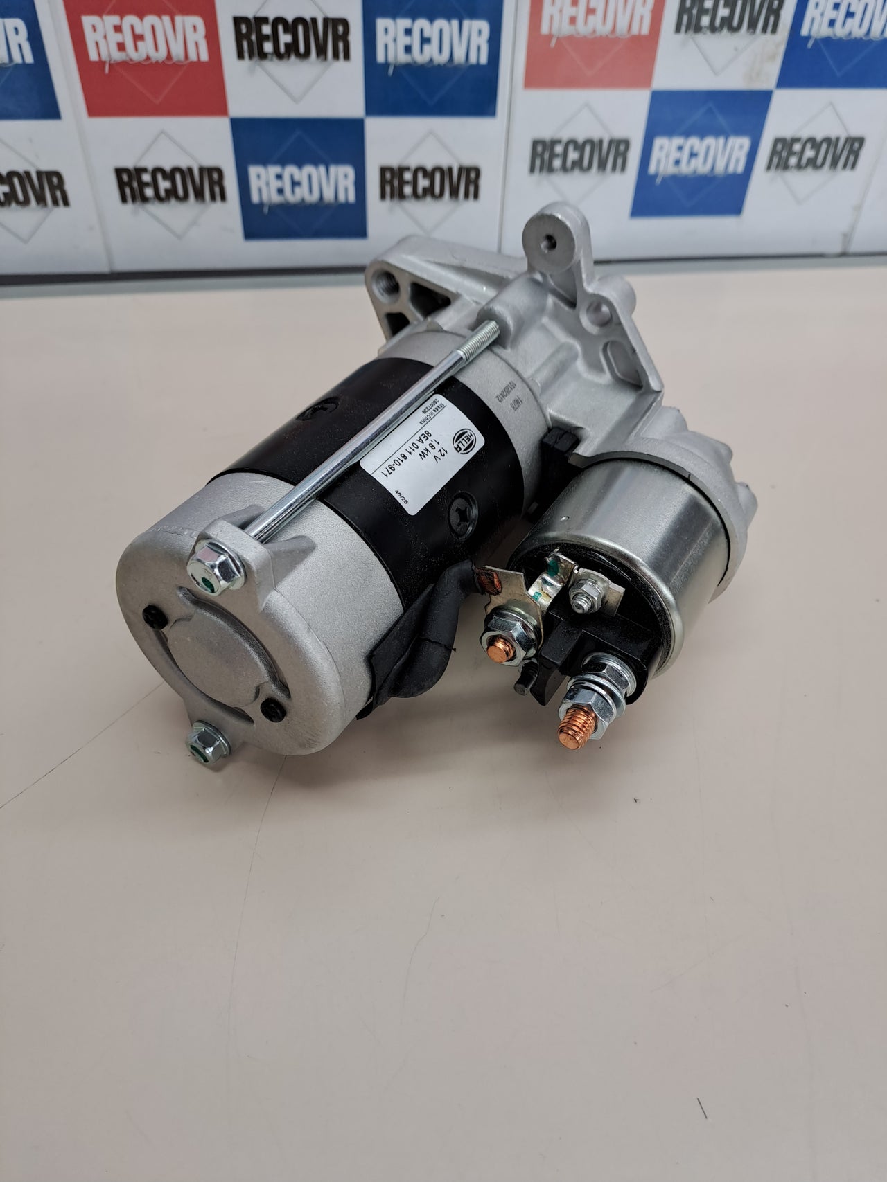 Motor de arranque 12V 1.8kW HELLA
