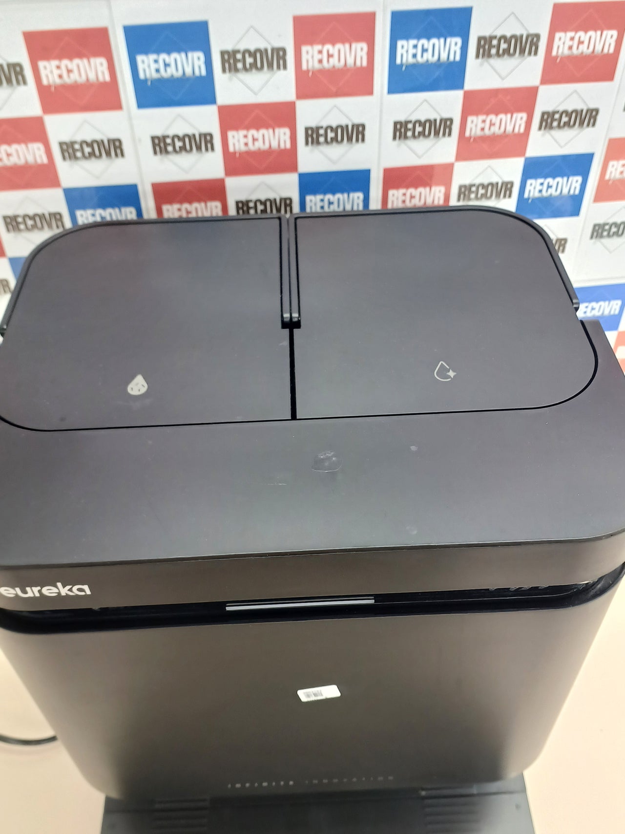 Robot aspirador 22 kPa autovaciado – Eureka