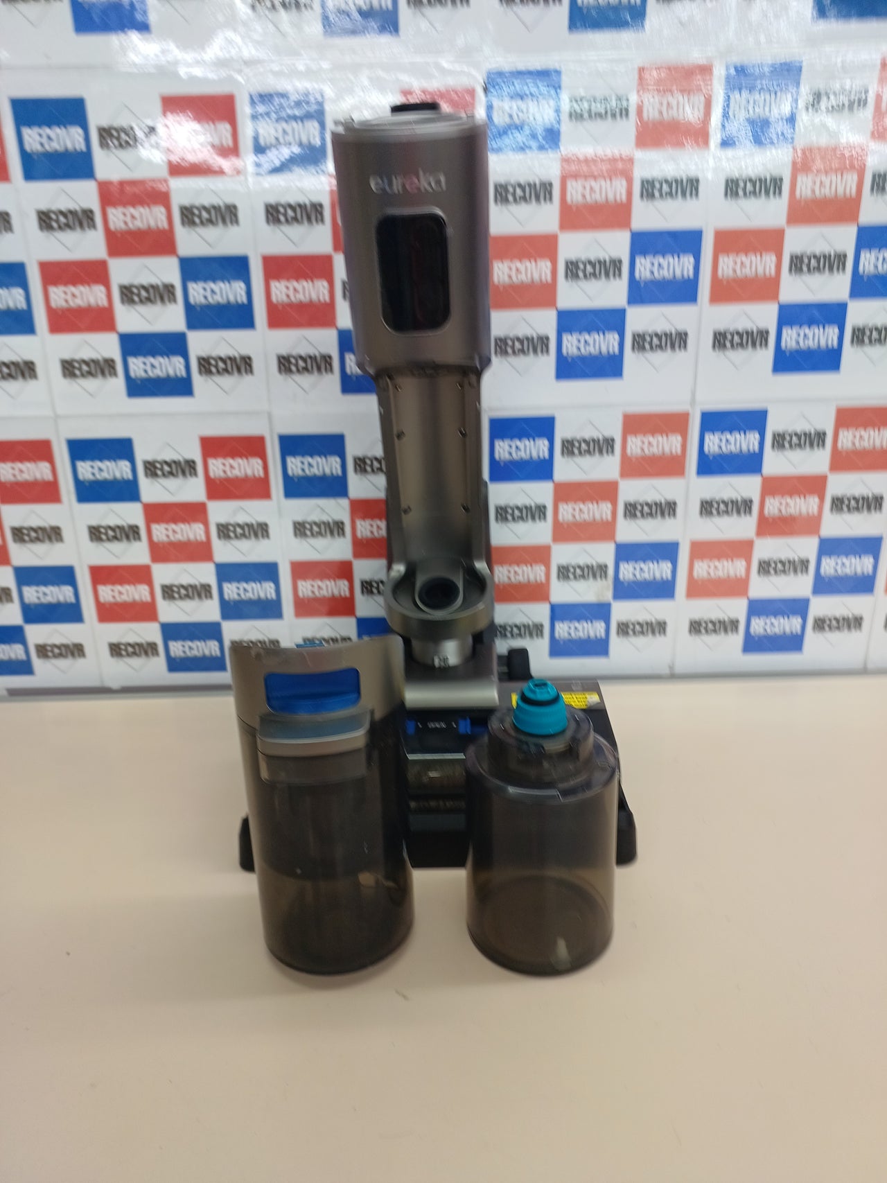 Aspirador Fregadora Eureka RapidWash NEW430