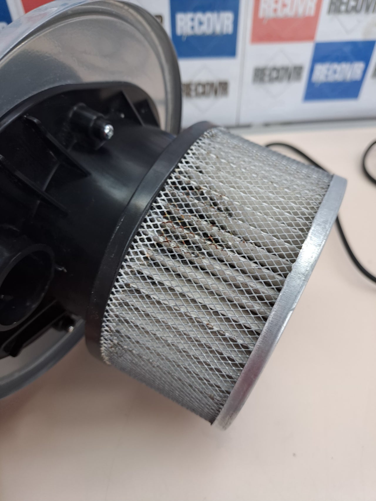 Aspirador cenizas 4L 600W 13kPa compacto Cecotec