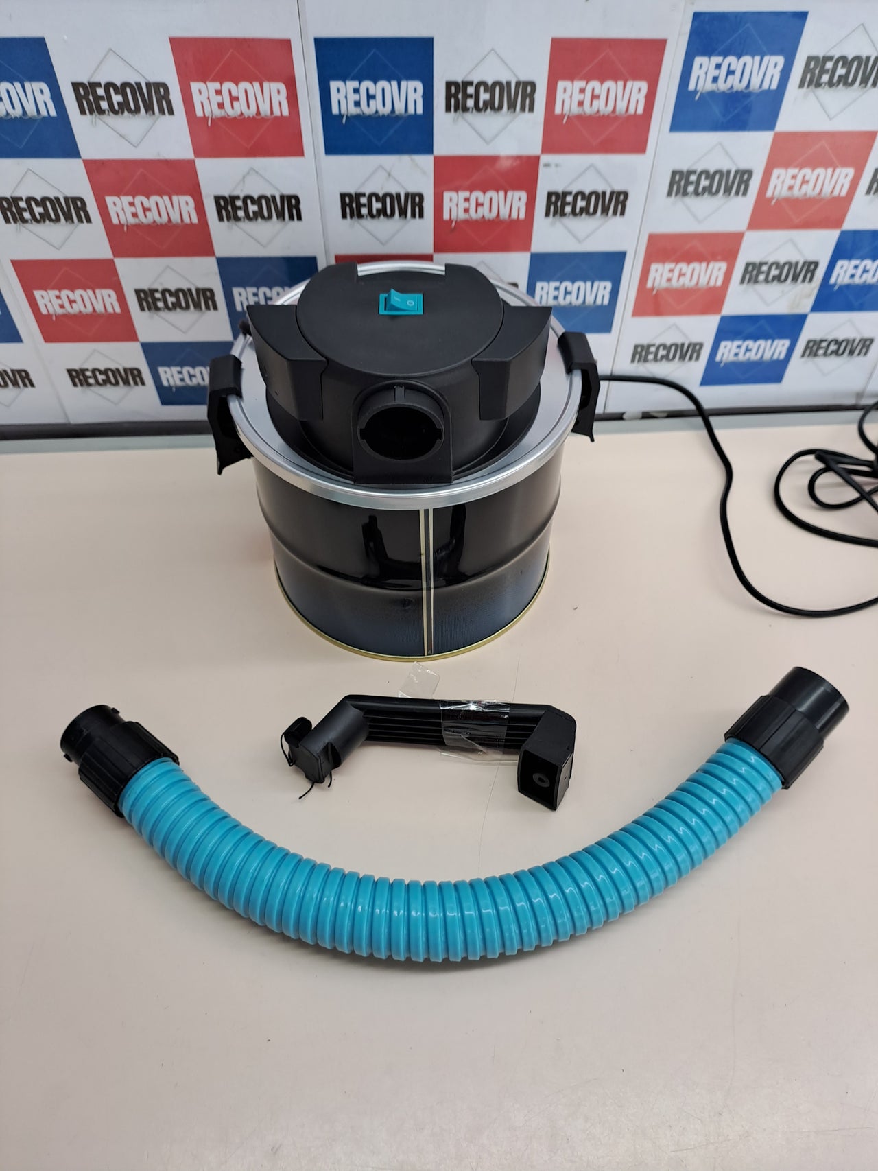 Aspirador cenizas 4L 600W 13kPa compacto Cecotec