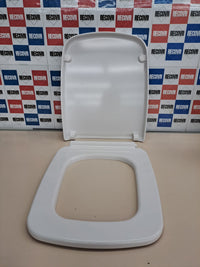 Tapa WC cuadrada con fijación acero – Gala