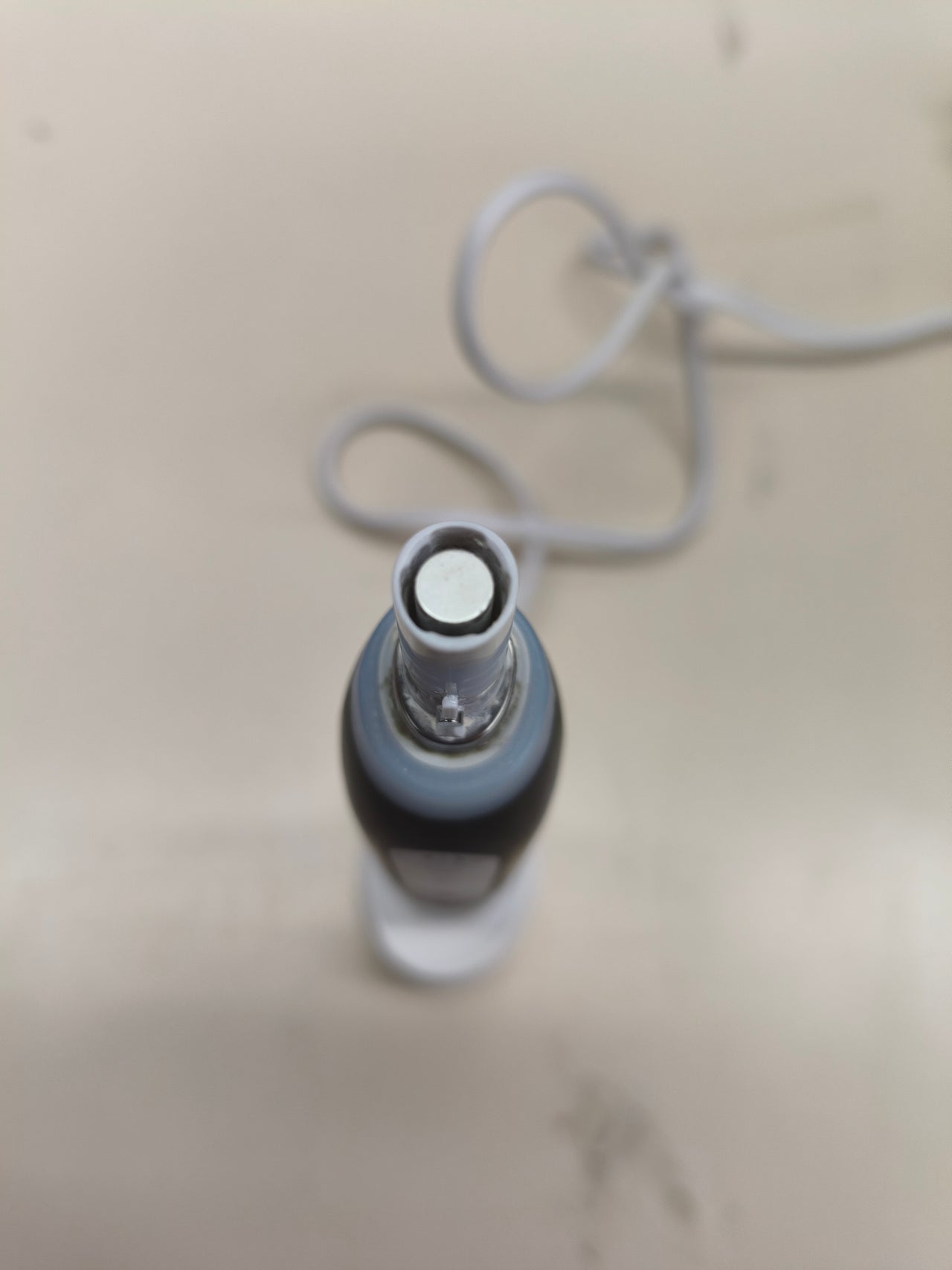 Cepillo eléctrico Oral-B iO 3 negro con 3 cabezales y sensor de presión