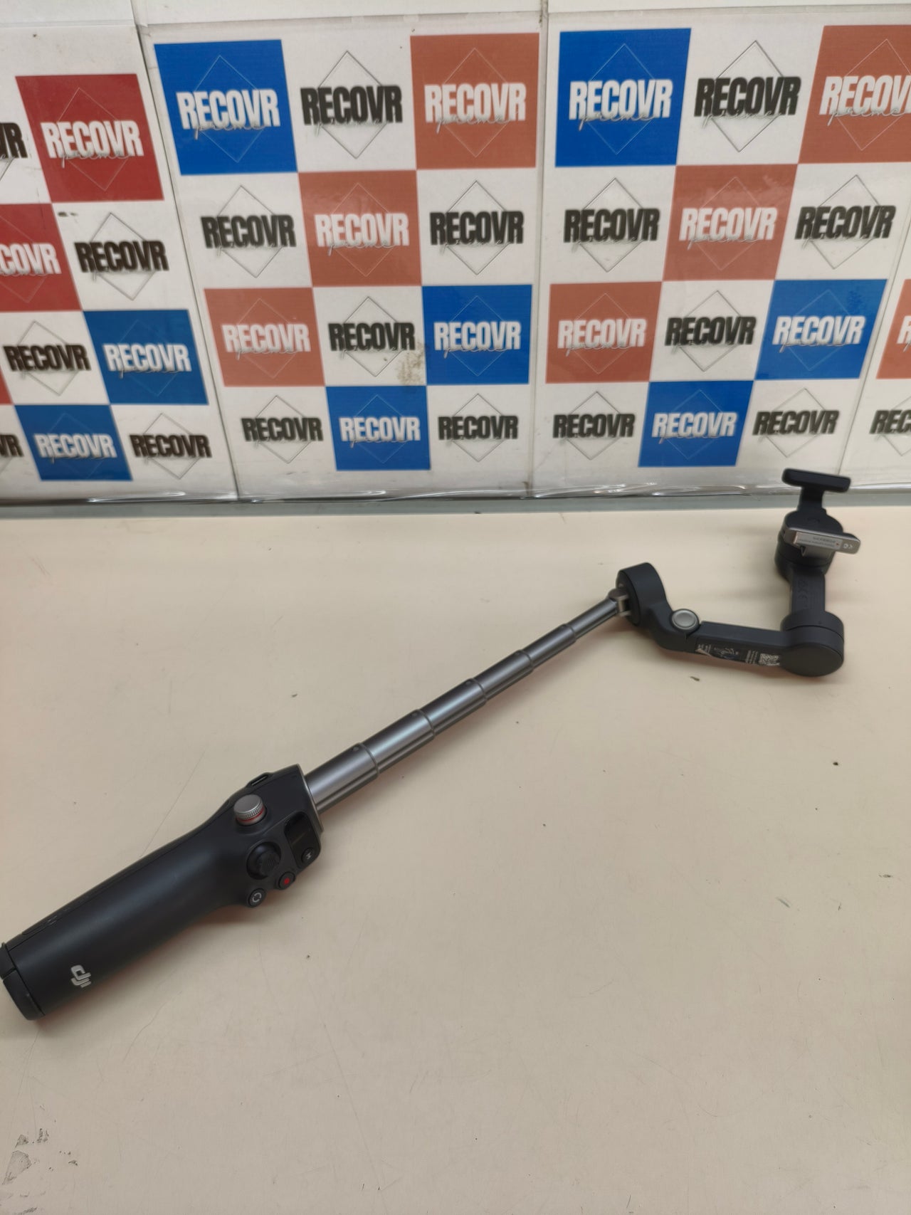 DJI Osmo Mobile 8, estabilizador para smartphone de 3 ejes