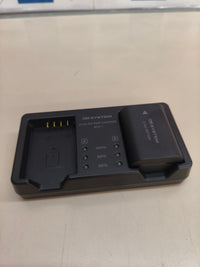 OM System SBCX-1, cargador doble + batería BLX-1