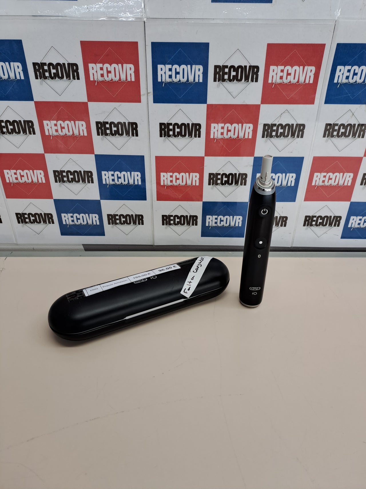Cepillo eléctrico Oral-B iO 8N con estuche y pantalla color