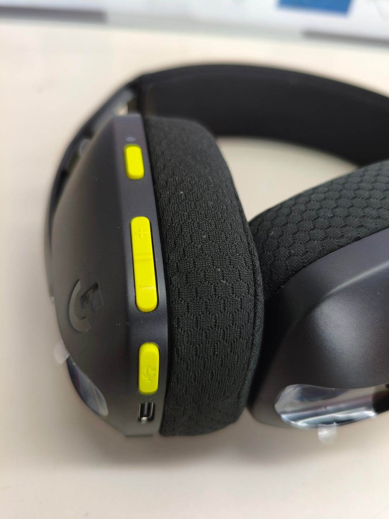 Auriculares gaming Logitech G435 LIGHTSPEED inalámbricos y Bluetooth negros