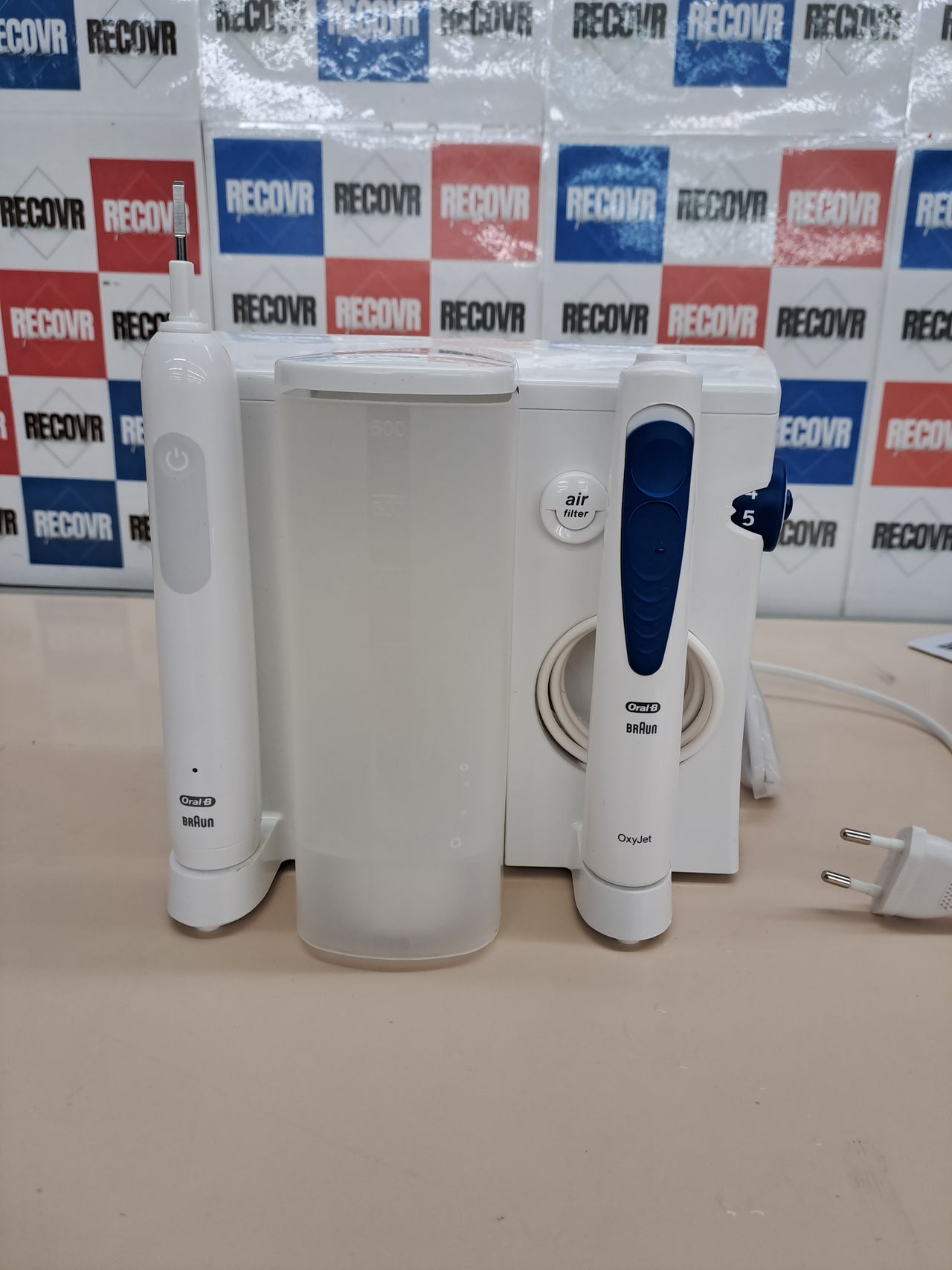 Braun Oral-B Pro 1 con irrigador OxyJet