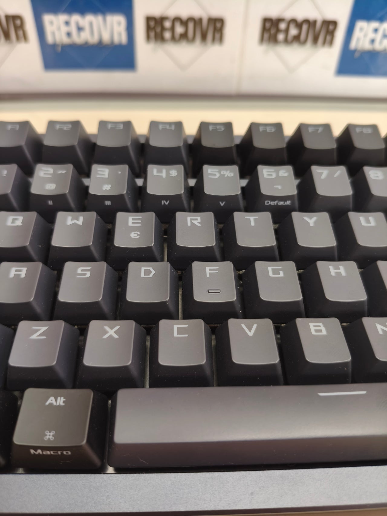 Teclado mecánico gaming ASUS ROG Azoth 75%