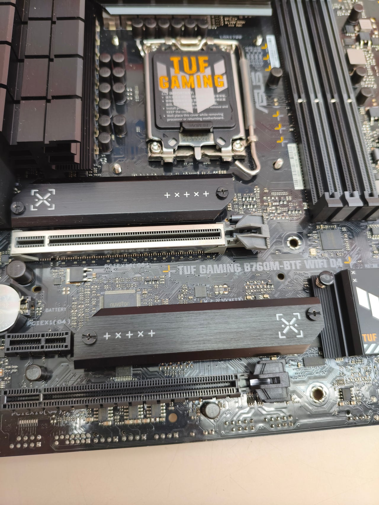 Placa base ASUS TUF Gaming B760M-BTF Gen 2