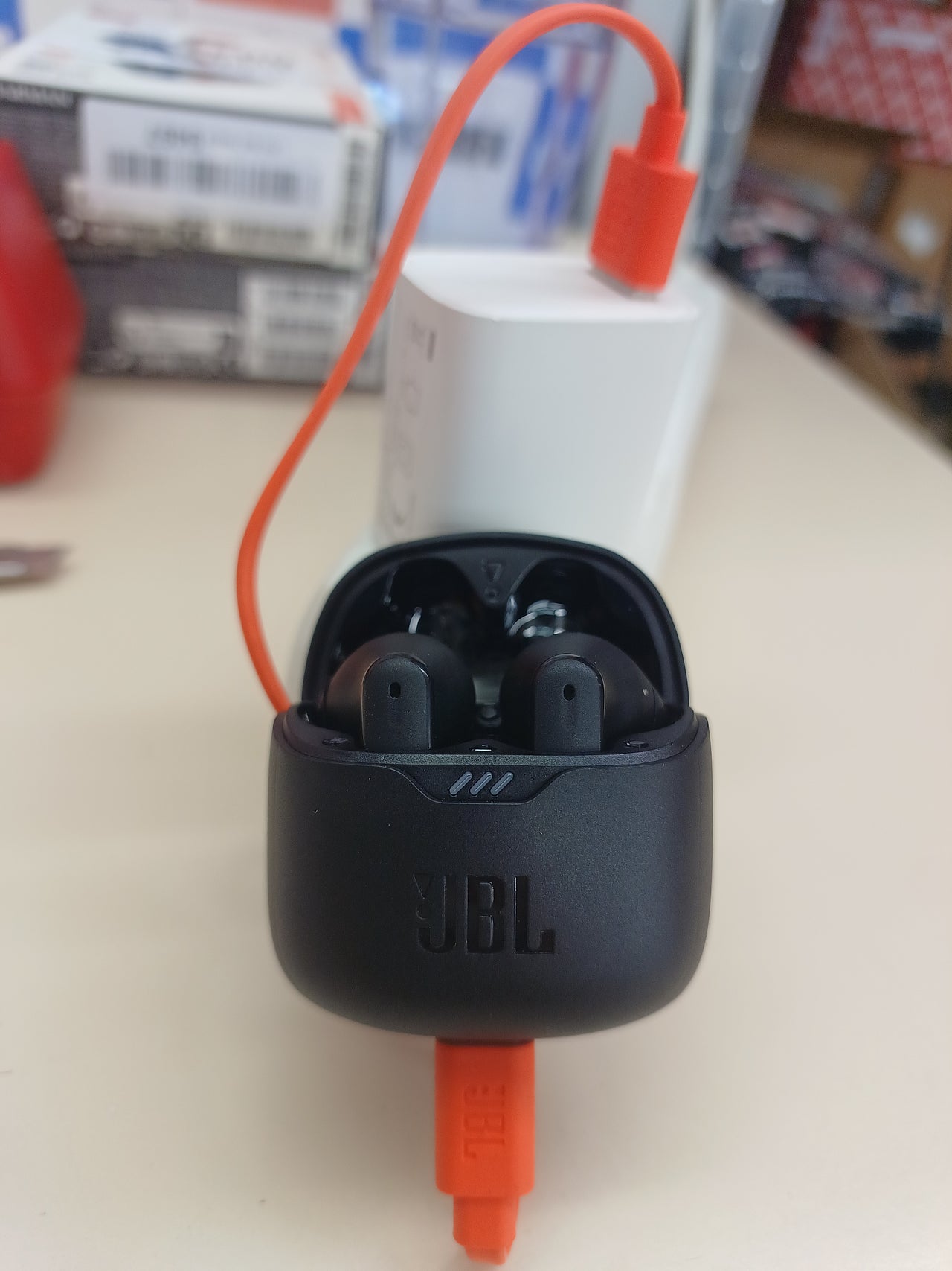 Auriculares inalámbricos JBL cancelación de ruido negros