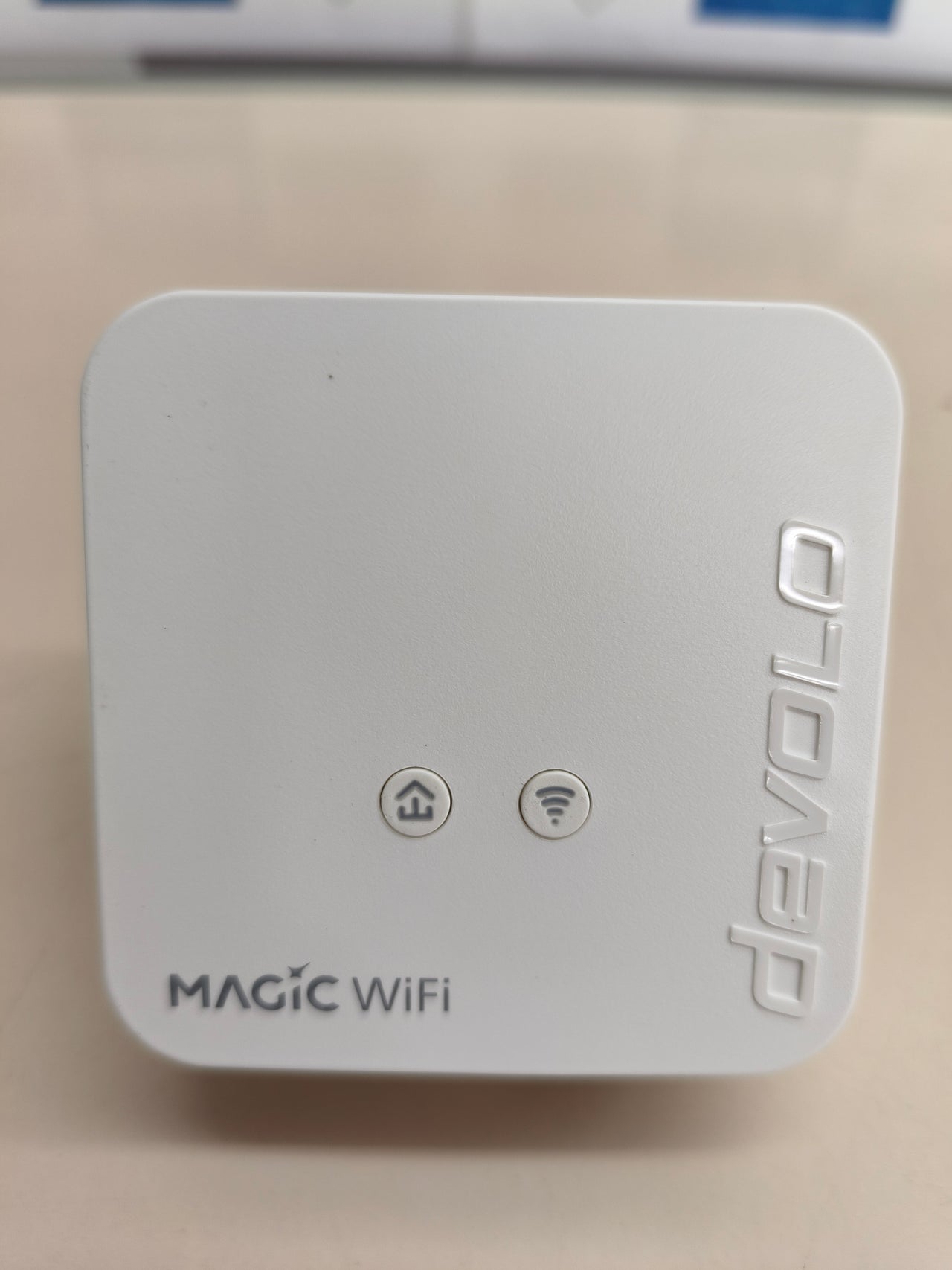 Adaptador poweline wifi Devolo Magic hasta 1200 Mbit/s con 1 puerto LAN y función mesh