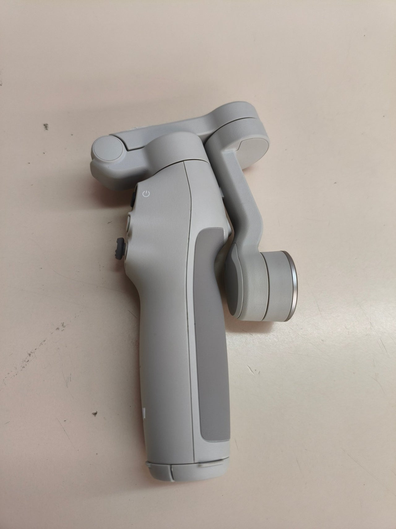 DJI Osmo Mobile 7, gimbal 3 ejes para móvil