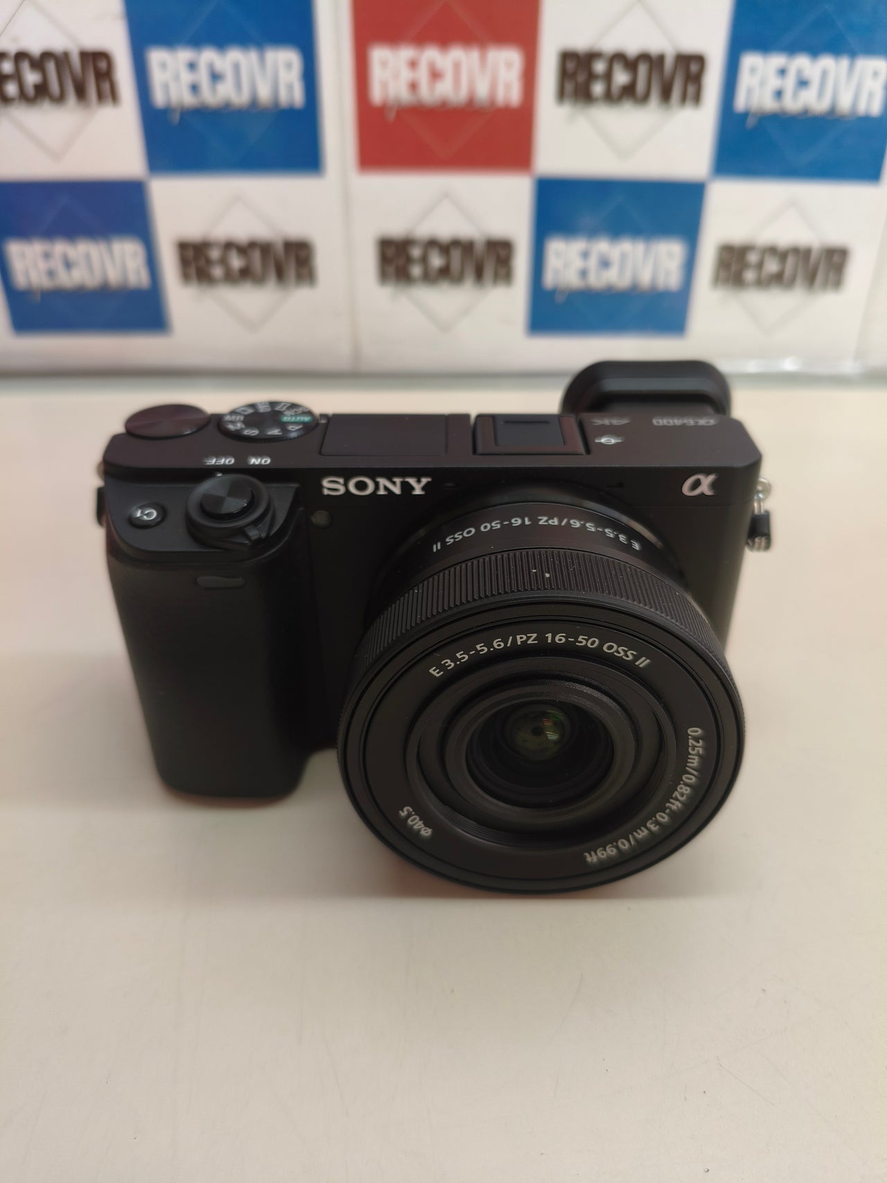 Sony Alpha 6400 vídeo 4K, pantalla abatible