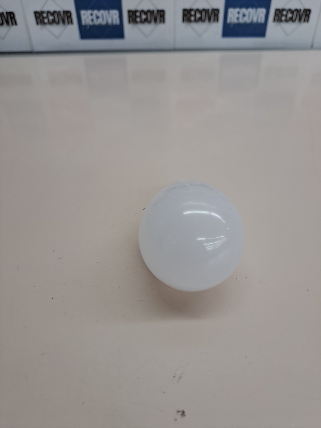 Bombilla LED inteligente E14 RGBW 4,9W Matter LEDVANCE