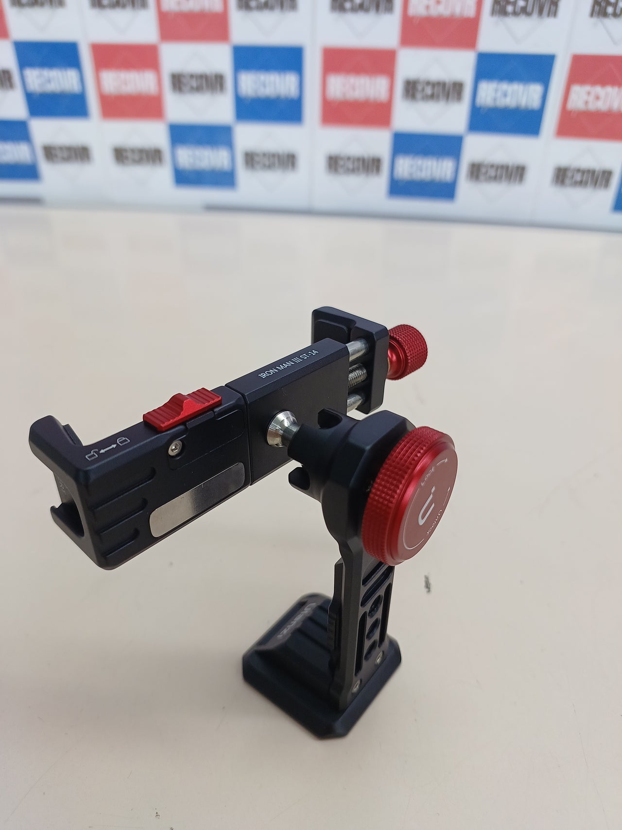 ULANZI ST-14 - Soporte de trípode para teléfono Celular, Adaptador de Aluminio con Zapata fría, Abrazadera de Soporte de teléfono Celular de 360° para iPhone 13 12 11 MAX Pro iPhone X XR XS 6 7 Plus